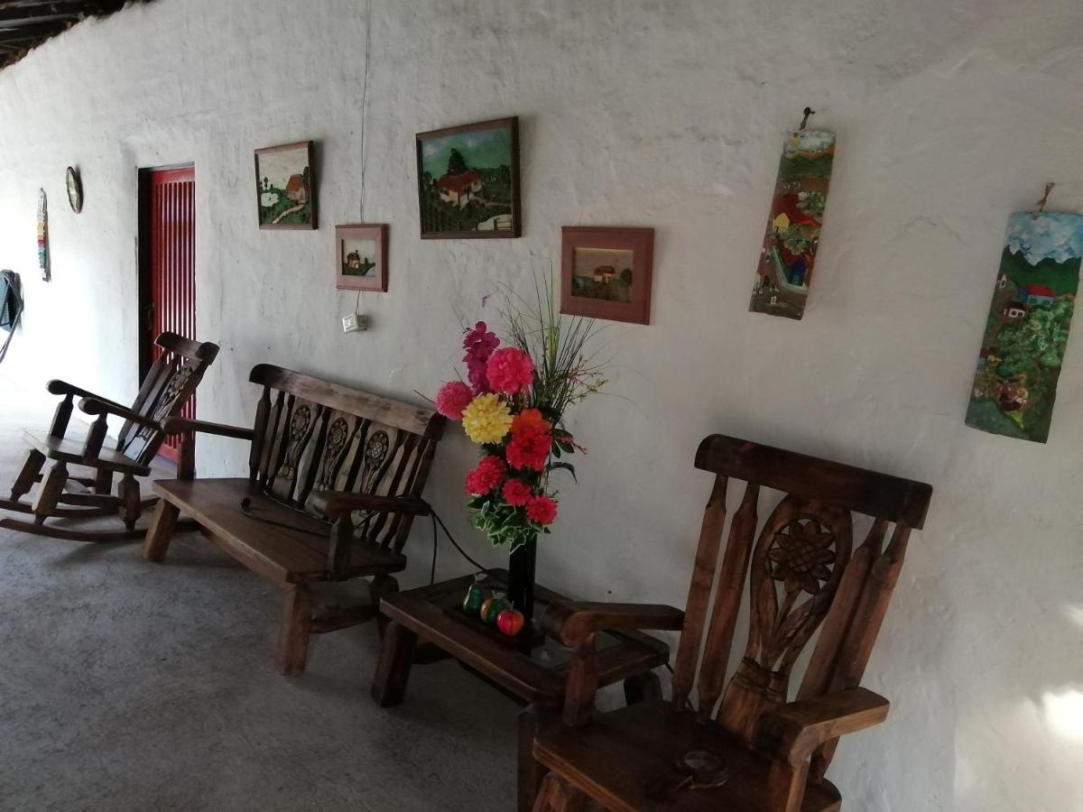 Finca Ecoturistica LOS JAGUEYES Baraya Exterior foto