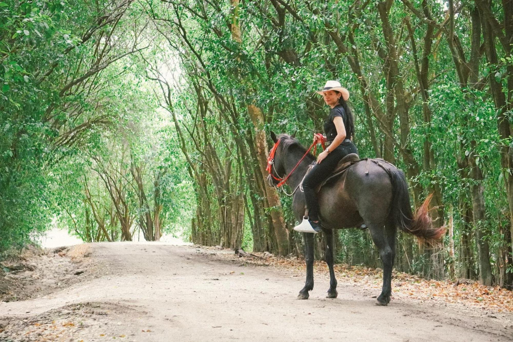Finca Ecoturistica LOS JAGUEYES Baraya Exterior foto