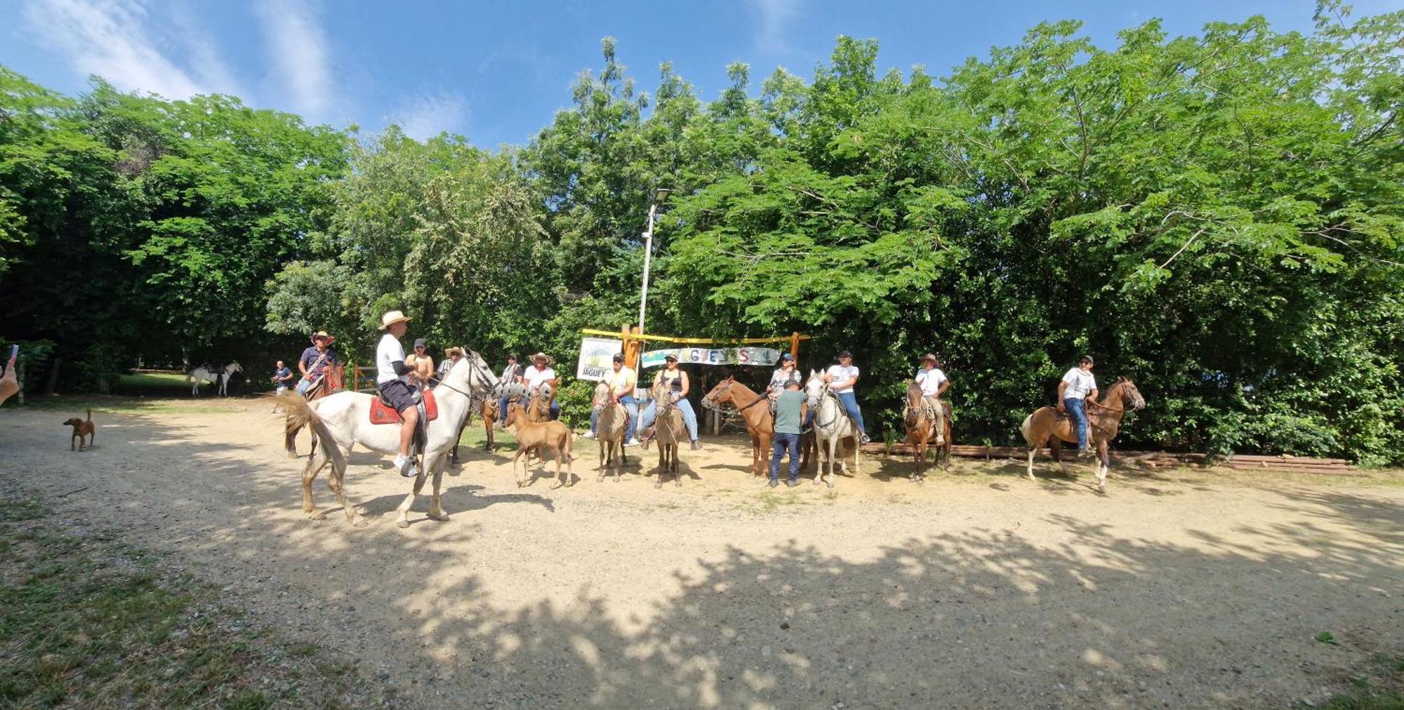 Finca Ecoturistica LOS JAGUEYES Baraya Exterior foto